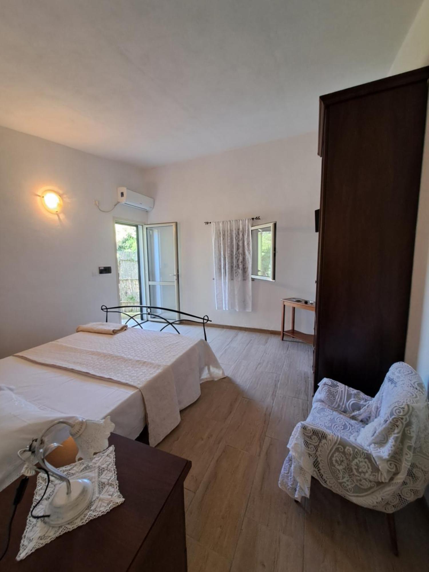 B&B Li Salcuneddi Aglientu Room photo